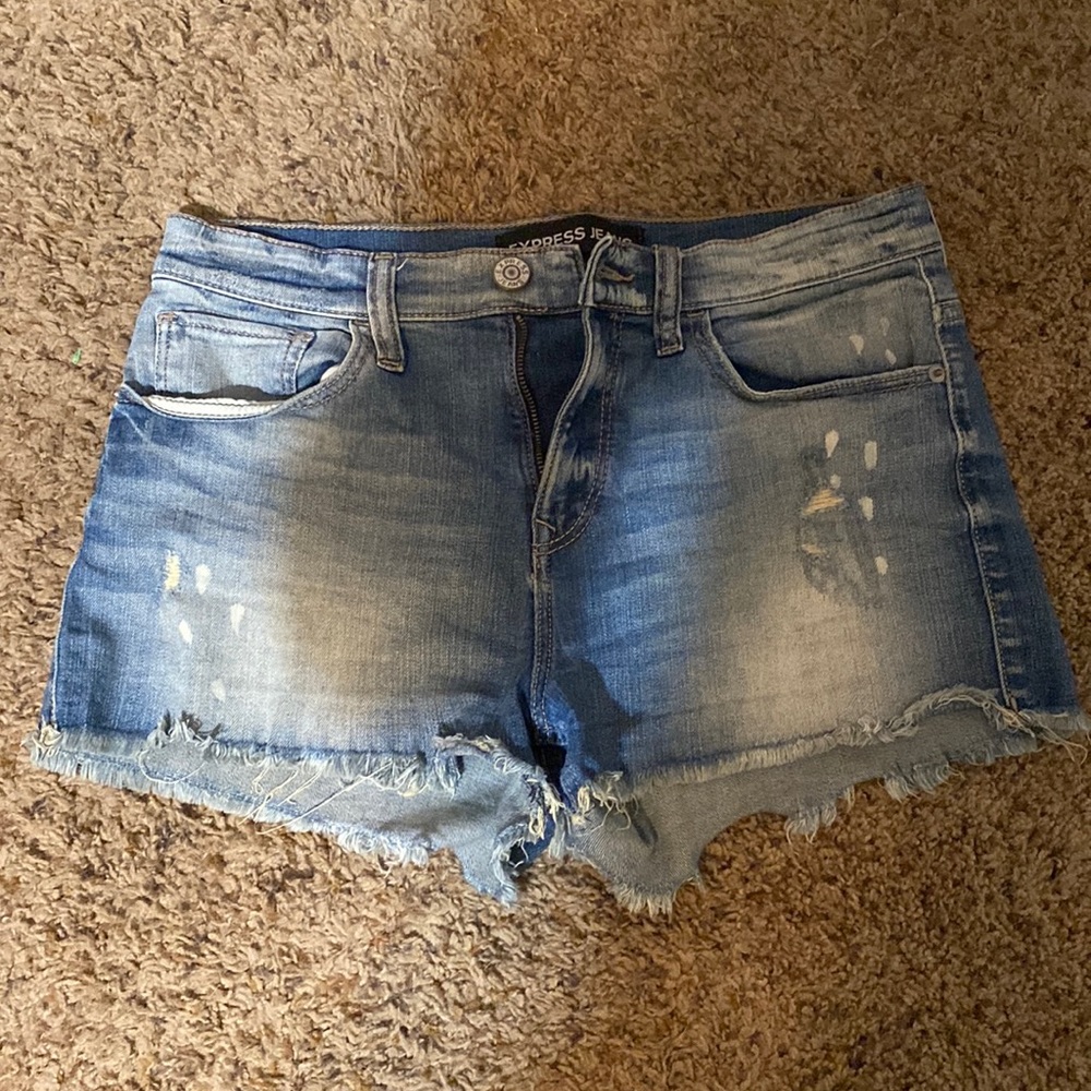 Express distressed shorts